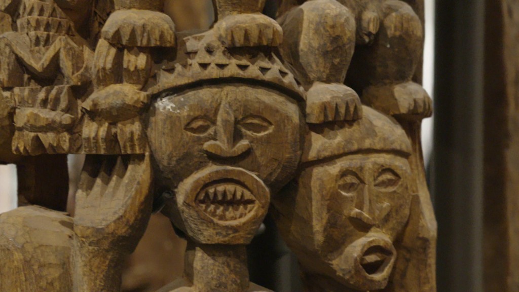Foto: Holz-Statue aus Kamerun