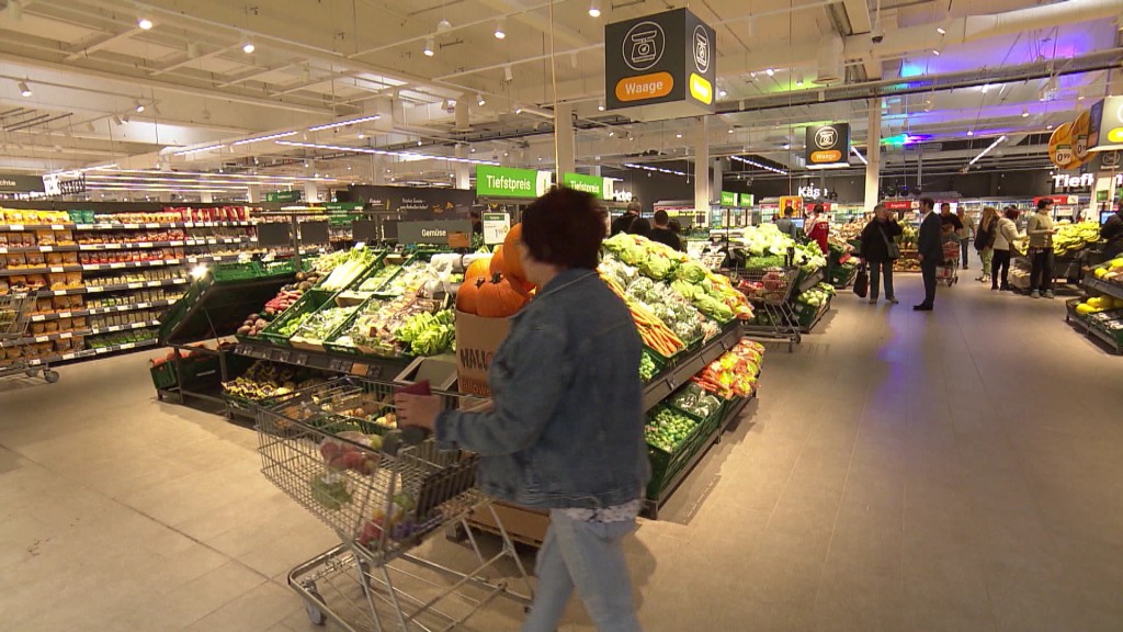 Foto: Lebensmittel im Supermarkt zum Thema Inflation