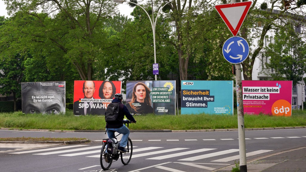 Wahlplakate der FDP, SPD, Die Grünen, CDU und ödp zur Europawahl 2024